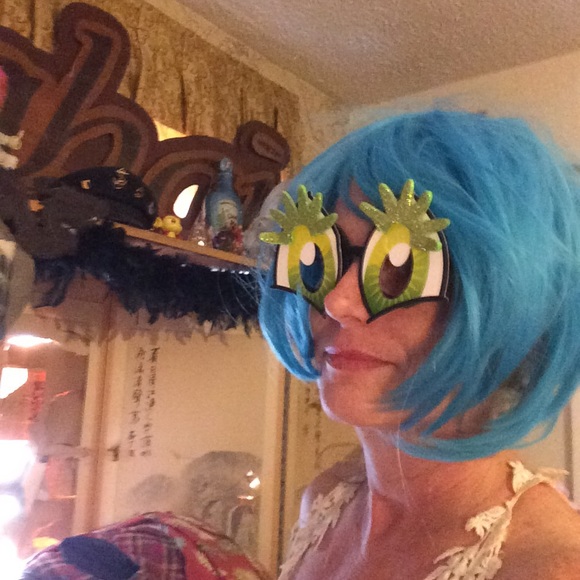 Meet your Posher, Terrie - Picture 3 of 5